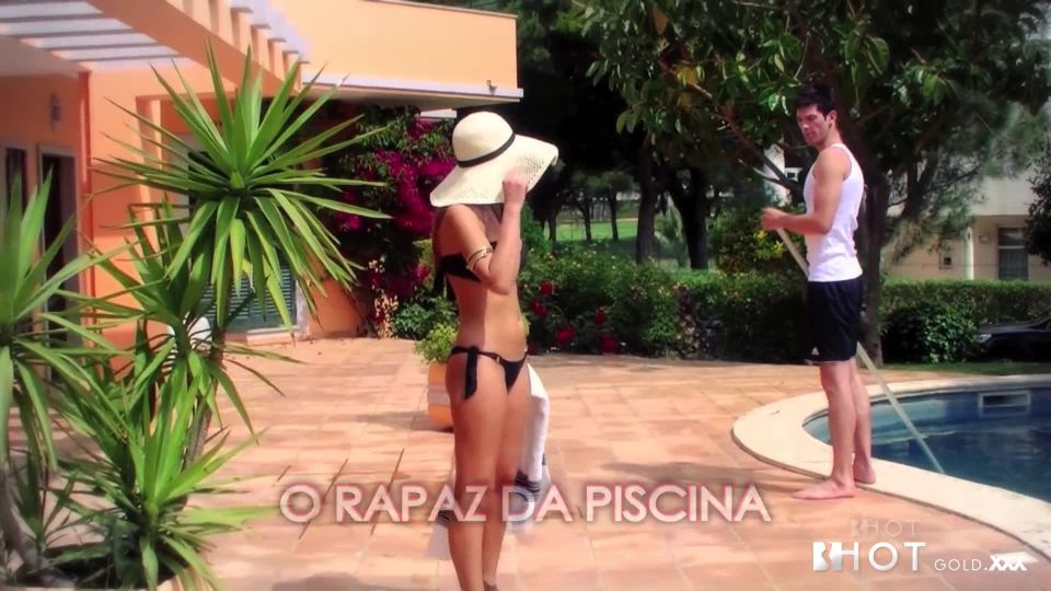7197 This Hot Brunette Fucked the Pool Boy Hot Gold 1080p