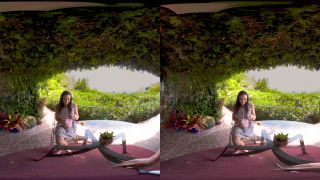 free video 25  Tutti Frutti – Cassie Del Isla, virtual reality on reality