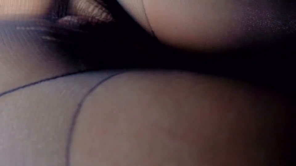 Daynia - PERVERSO AO Büroschlappe PÚBLICO EN ALLE LÖCHER GEFICKIG vor dem P... - FullHD 1080P