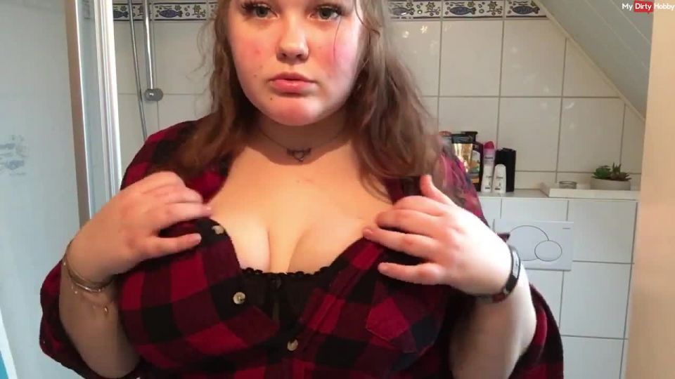 xxx video clip 10 BasicMadleen - Titten Spaß mit Spucke und Seife  on amateur porn satin panty fetish