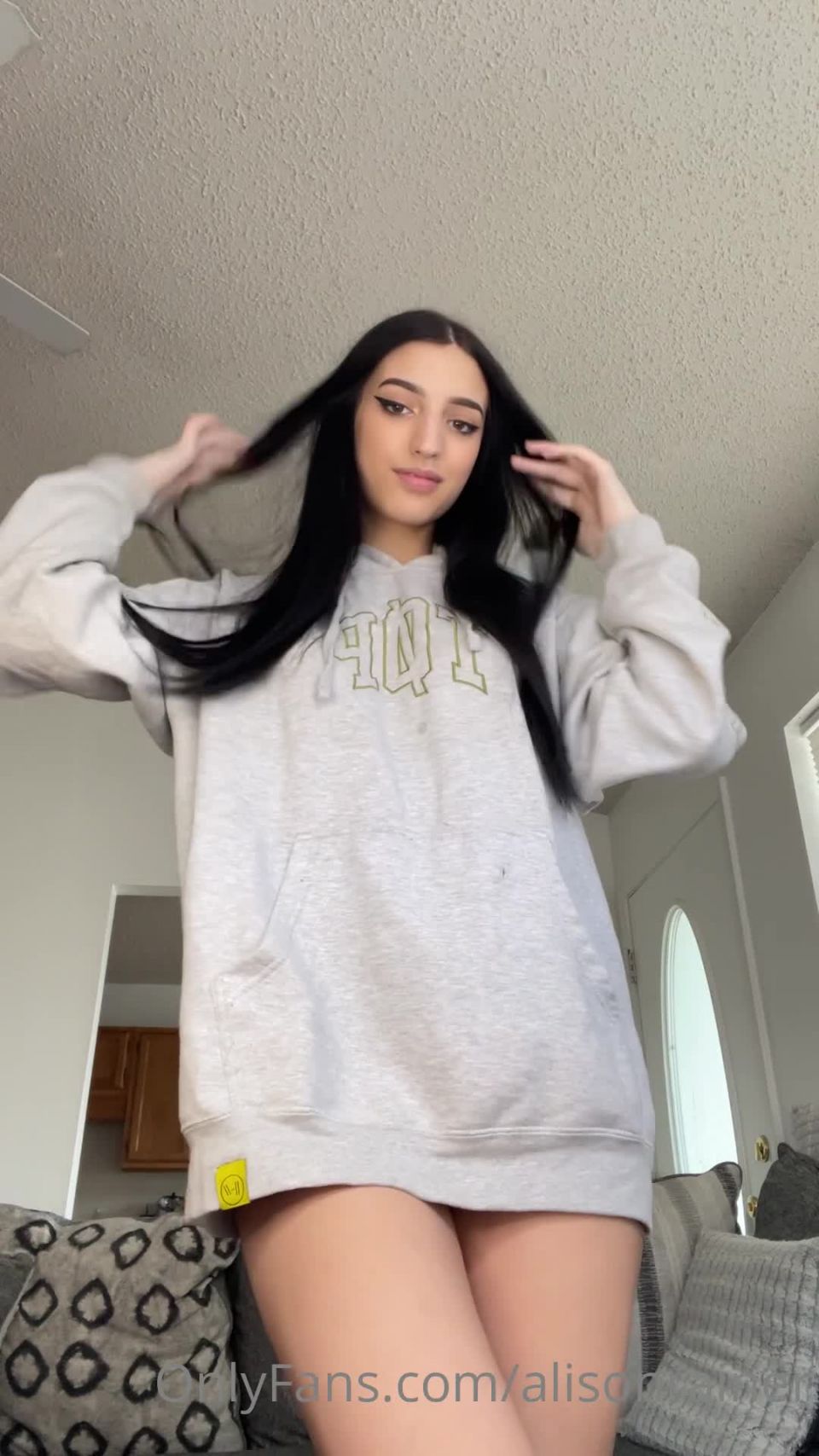 Alison Rainer () Alisonrainer - if you didnt know what was underneath my hoodie would you still want to fuck and find 16-03-2021